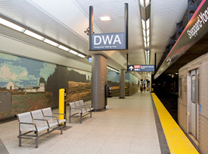 Designated waiting area on platform at Sheppard-Yonge station