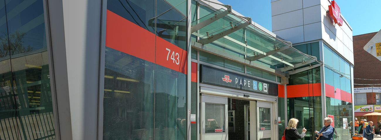 Image of Pape Station